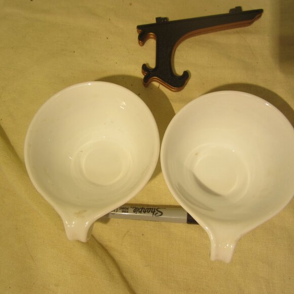 2 VTG CORELLE CUPS OLD TOWN BLUE, ONION FLOWER DESIGN READ ALL - Picture 5 of 8